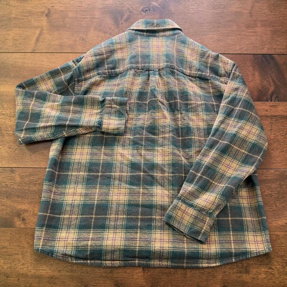 Abercrombie & Fitch excellent pre
